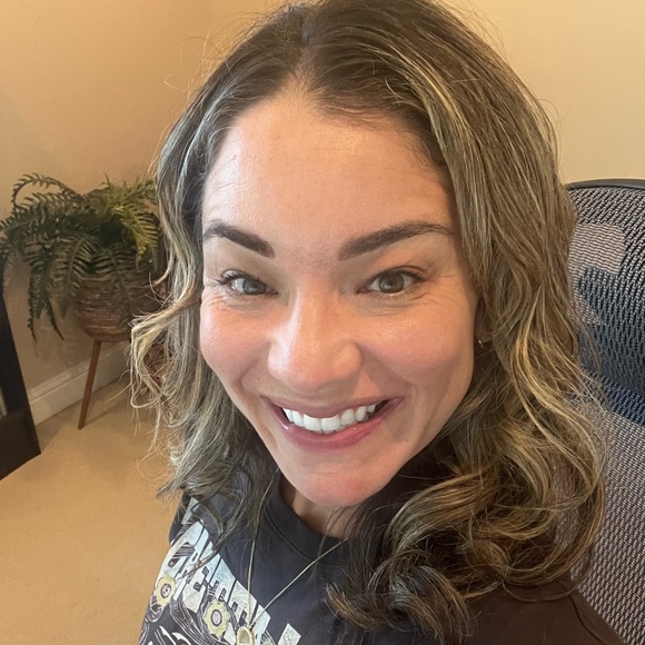 Meet your Posher, Susi - Picture 2 of 2